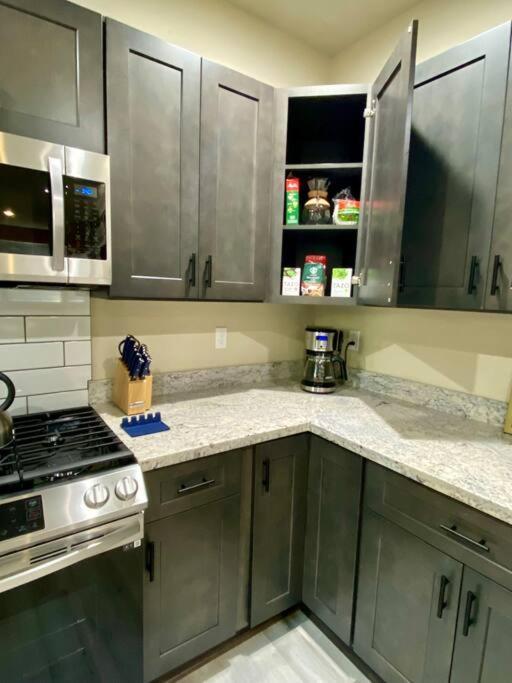 New Modern Cabin! 5Mi To Mt Rainier National Park! Hot Tub & Wifi 阿什福德 外观 照片
