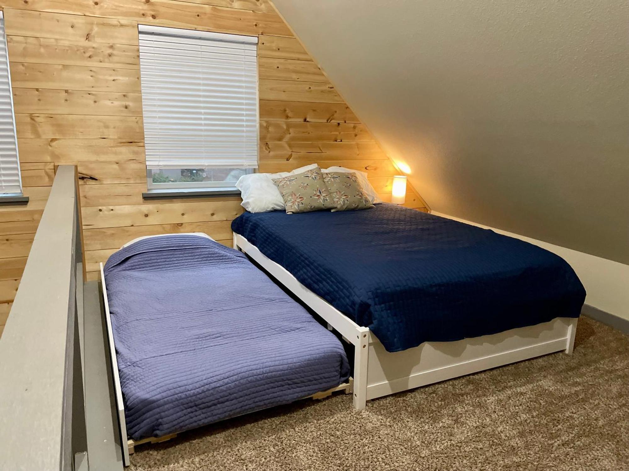 New Modern Cabin! 5Mi To Mt Rainier National Park! Hot Tub & Wifi 阿什福德 外观 照片
